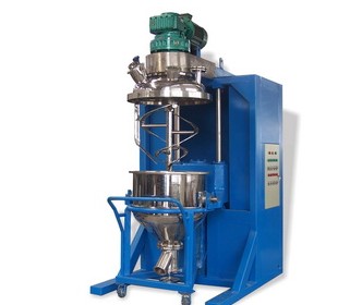 �z�{����C